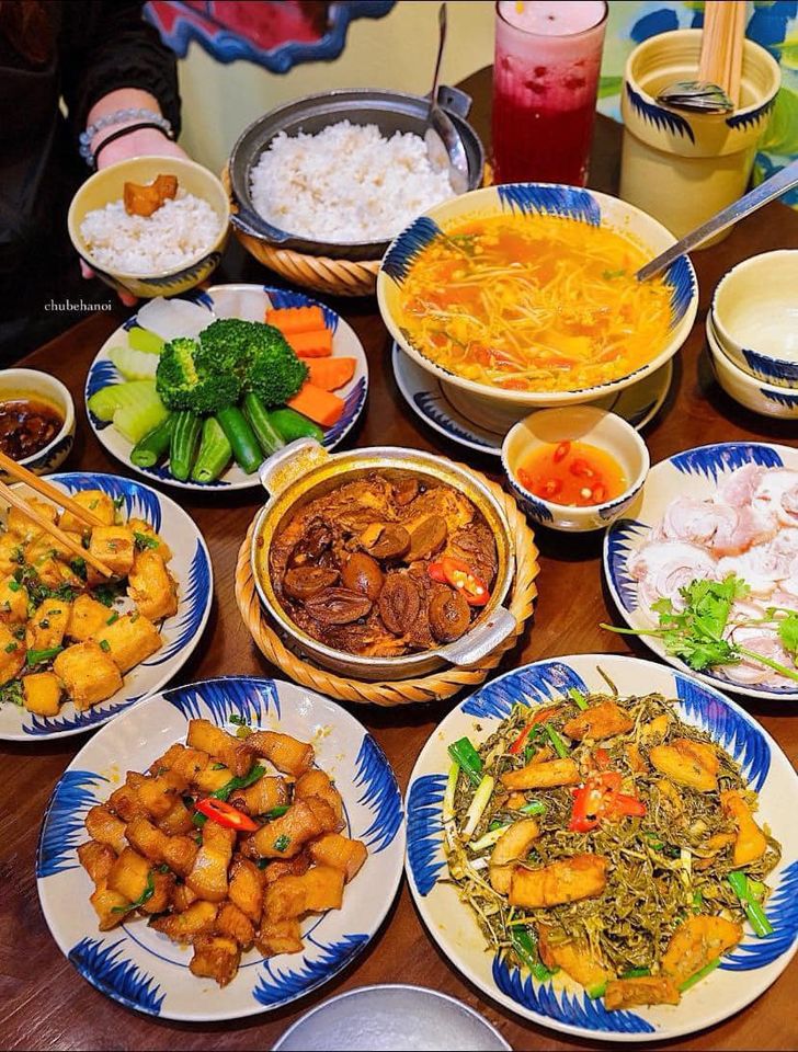 CƠM NGON GIẢI NGÁN BÁNH CHƯNG - canh chua, cá kho, đậu tẩm hành mâm cơm Việt chuẩn vị