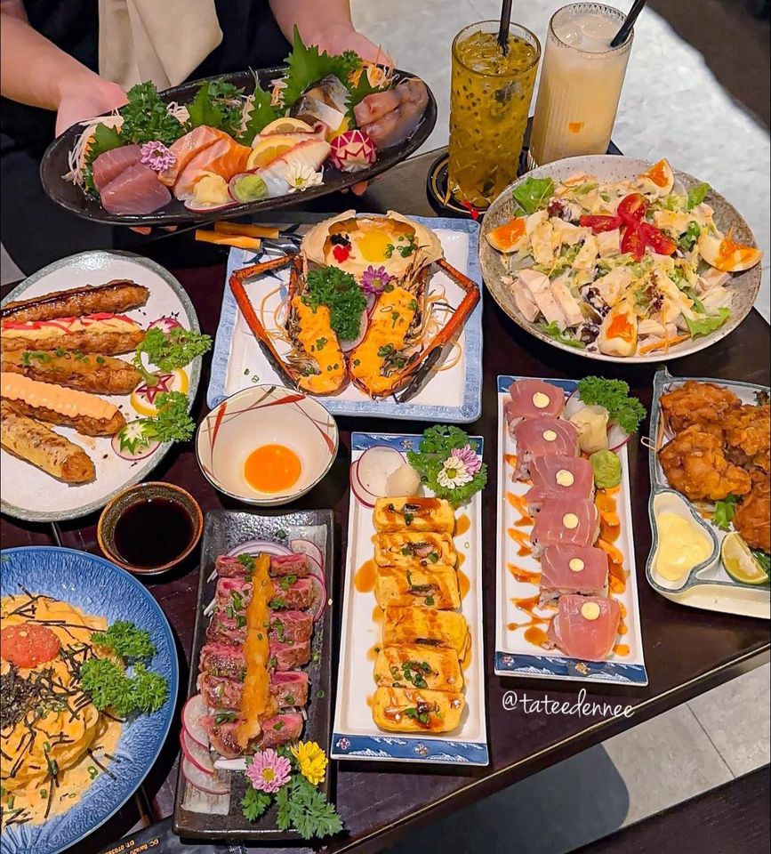 Đi ăn sashimi sang chảnh hết nấc View bao trọn hồ Tây mà giá hạt dẻ bạn đã thử chưa