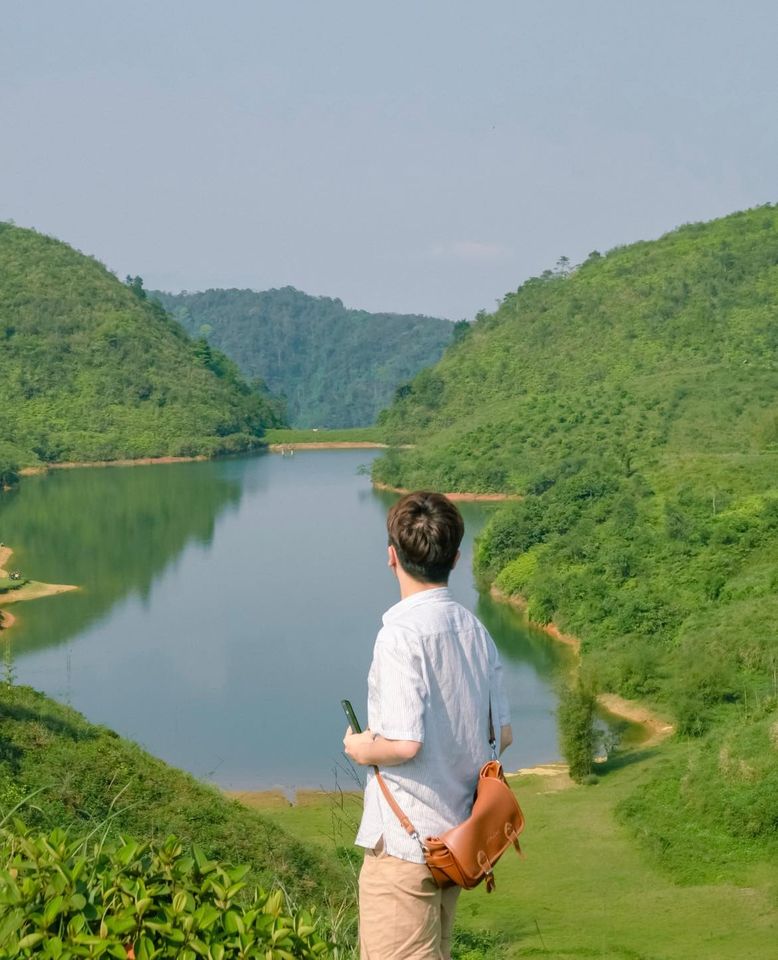 Khám phá hồ Sam Tạng Chuyến đi “chữa lành” cực chill ngay gần Hà Nội