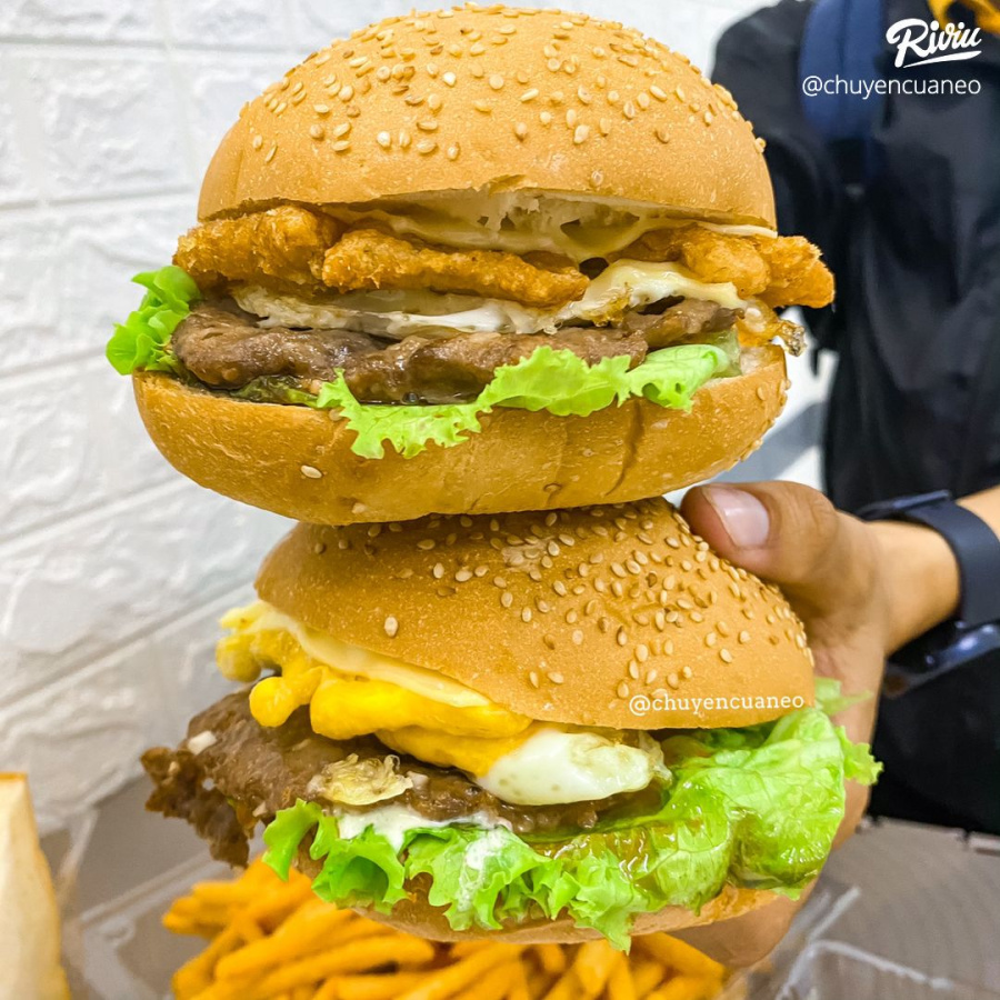 Burger và khoai tây chiên là cặp đồi hoàn hảo chẳng-thể-tách-rời - 439 Minh Phụng, Phường 10, Quận 11 70000, Việt Nam, Phường 10, Quận 11