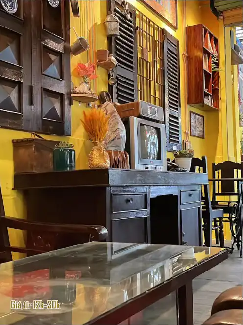 Một quán cà phê không gian vintage