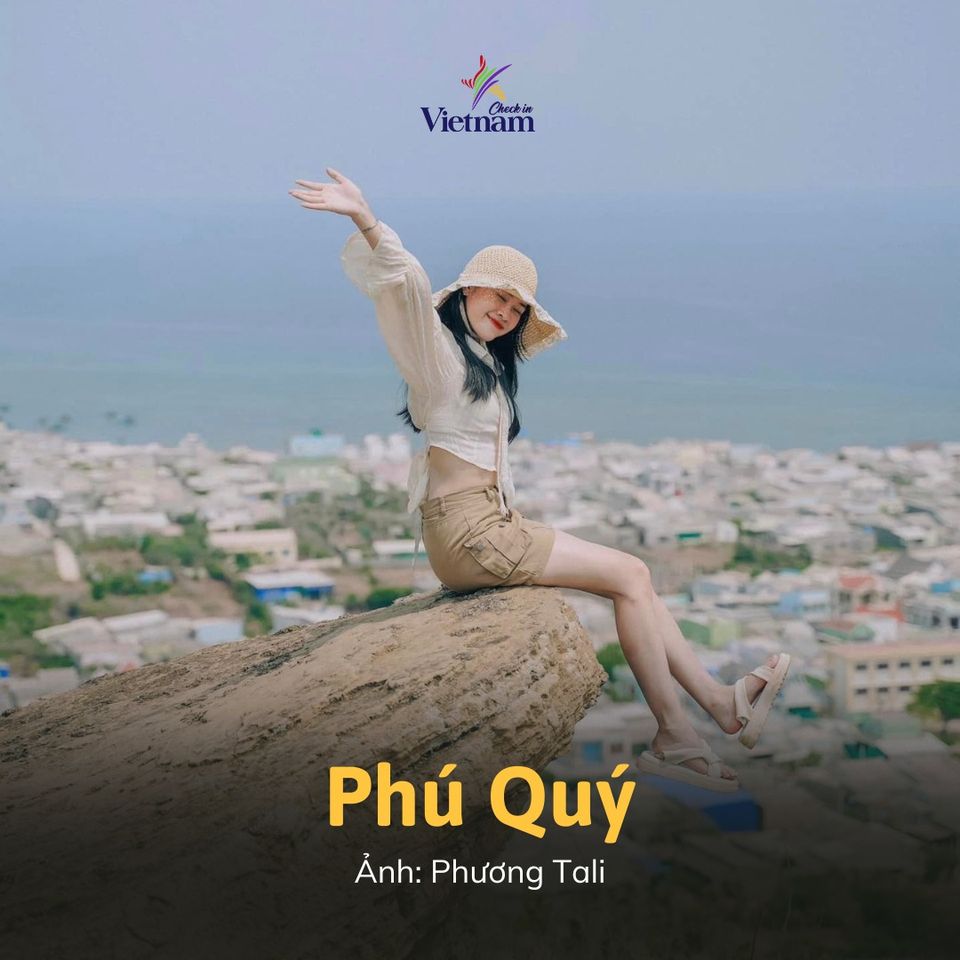 Phấn đấu trước 25 tuổi đi hết 25 địa điểm đẹp nhất Việt Nam, ăn hết những món mình thích, đến những nơi mình yêu  Vì đất nước mình còn lạ, còn trẻ còn khỏe là còn đi