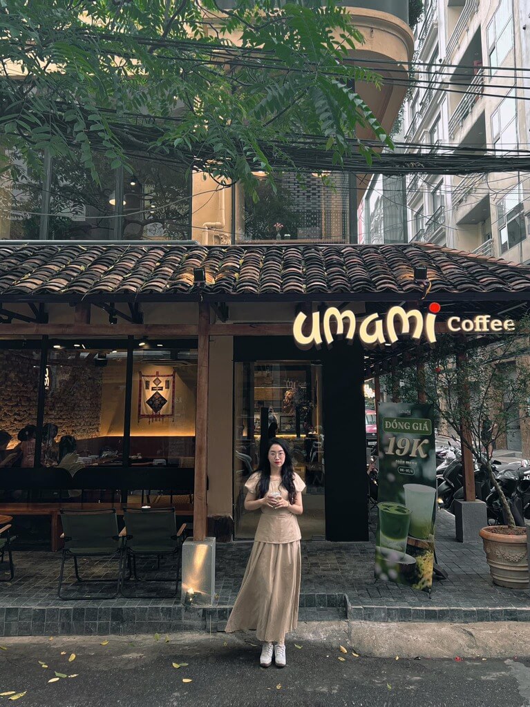 Review quán Umami Coffee 