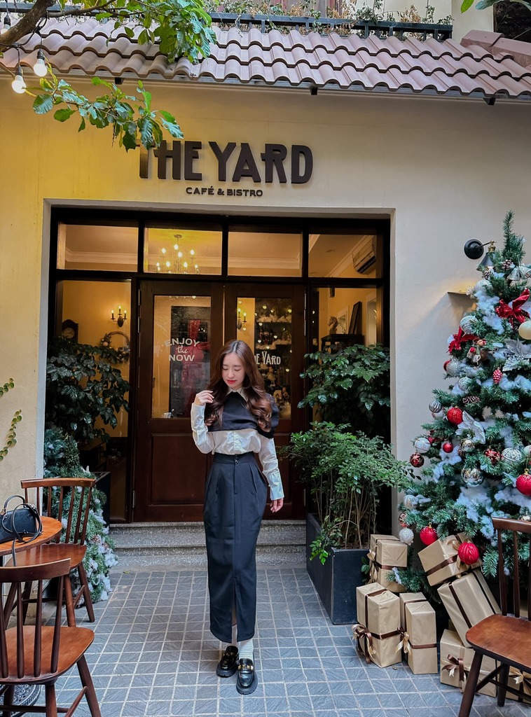 Review quán The Yard Café & Bistro