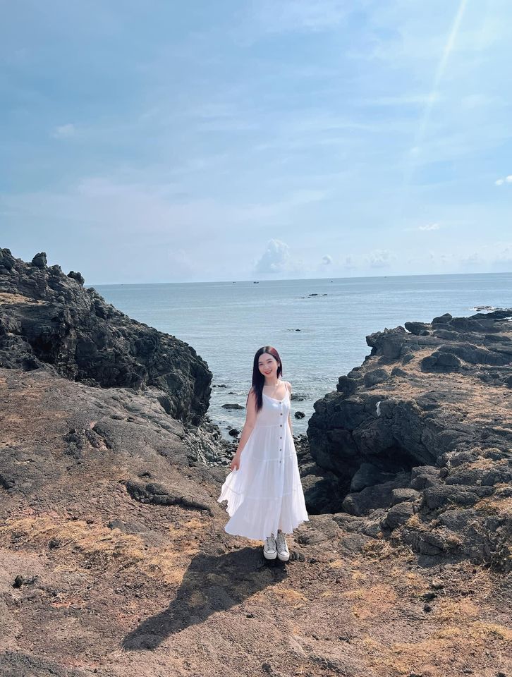 Những ngày đầu hè tại hòn đảo nhỏ xinh Phú Quý  Trong trẻo và bình yên đến lạ ^^