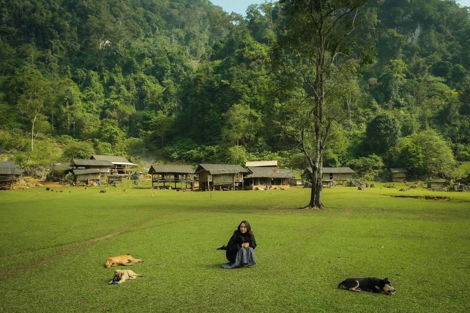 Hang Táu - ngôi làng nguyên thuỷ ở Mộc Châu  Không wifi, không điện thoại chỉ có sự yên bình