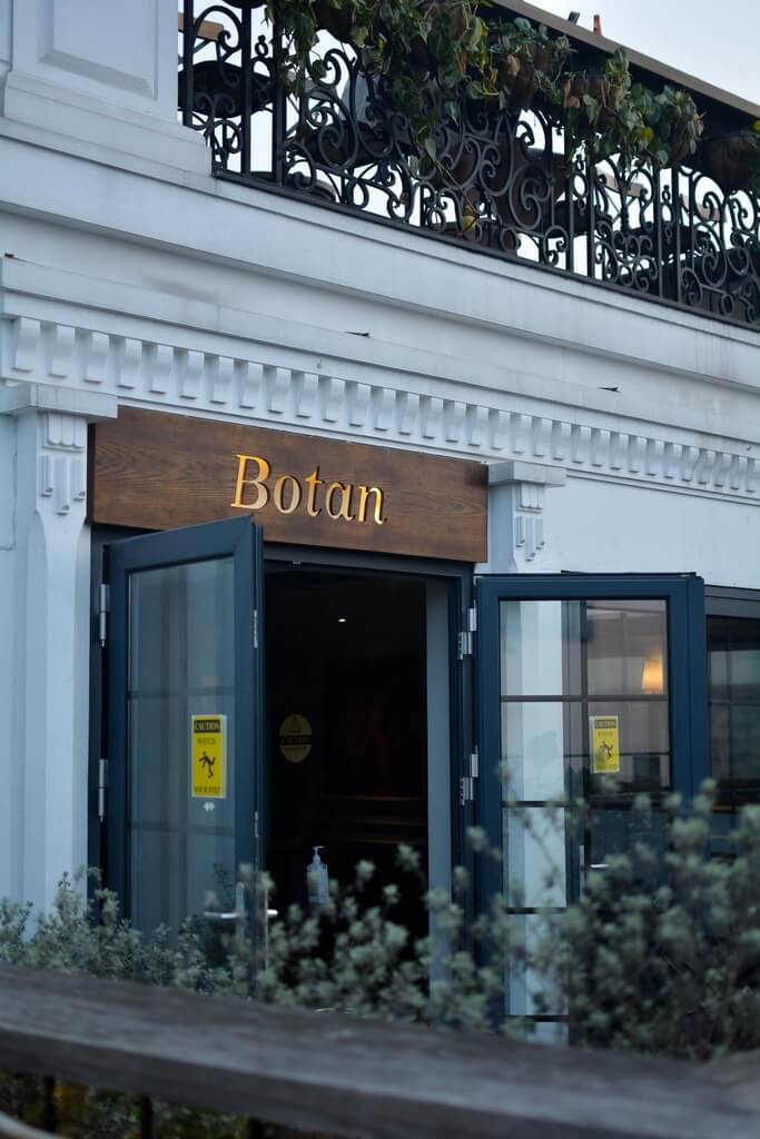 Review quán Botan Bar & Dine