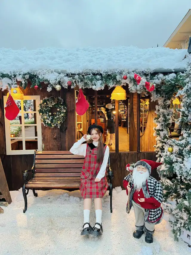 Tiệm cafe tràn ngập tuyết rơi duy nhất tại Đà Lạt