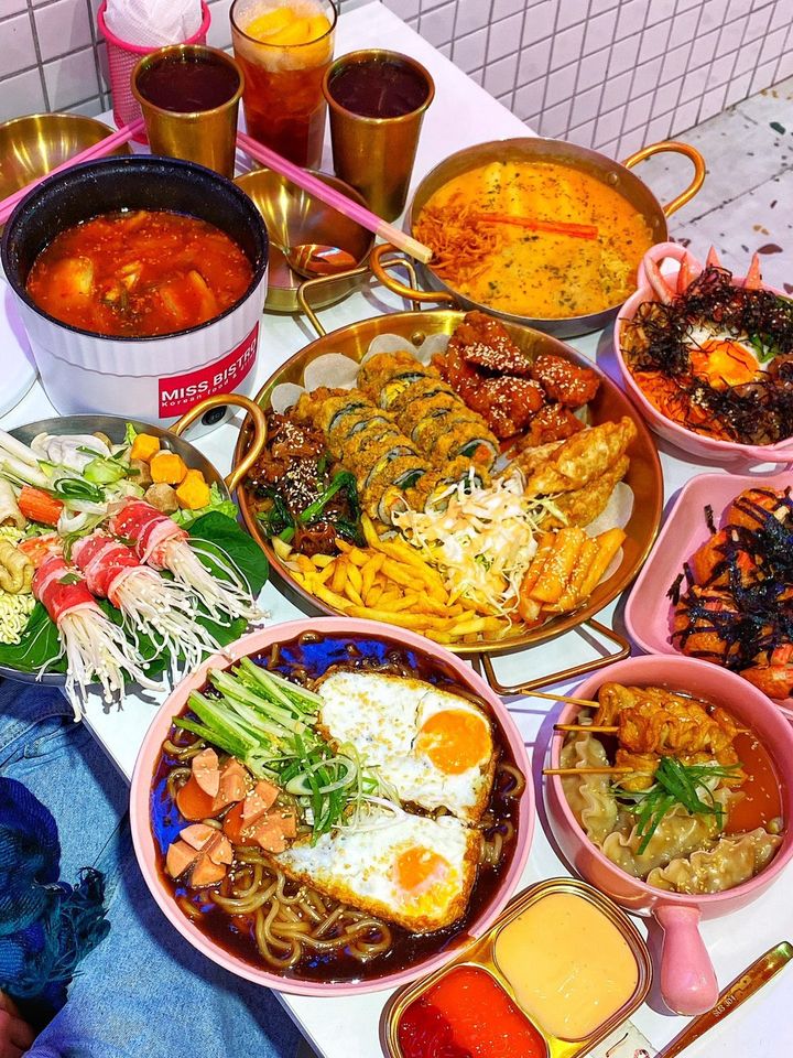 Tổ hợp ăn uống Hàn Quốc hiện đại nhà Miss Homemade
