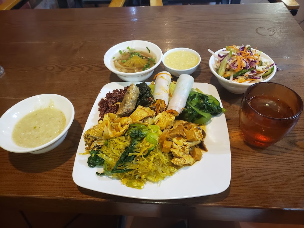 Quán ăn buffet chay Peace Vegan | Số 45, Nhật Chiêu, Nhật Tân, Tây Hồ, Hà Nội.