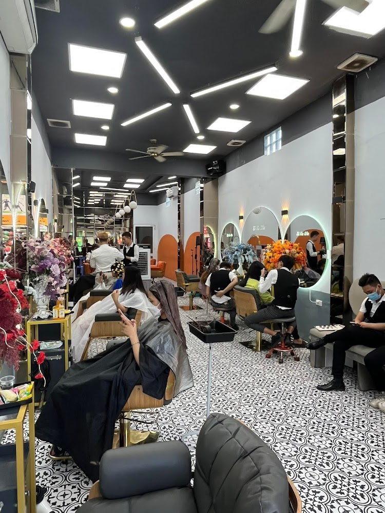 Hair Salon Tú Ka Wa | 202-204 Vành Đai Trong, Phường Bình Trị Đông B, Quận Bình Tân, TP. HCM